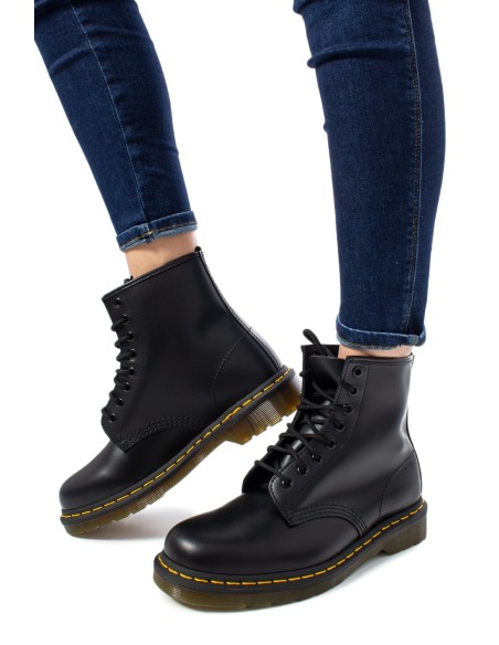 Dr. Martens Bottes Femme – Cuir noir, lacets et style authentique