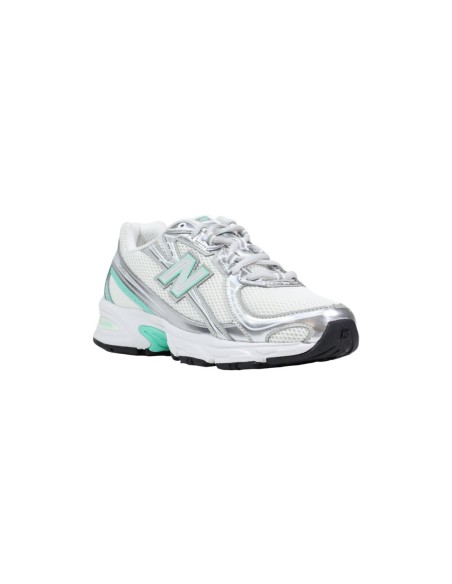 Baskets New Balance femme argenté moderne
