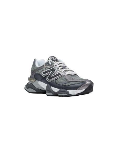 Baskets New Balance homme grises modernes
