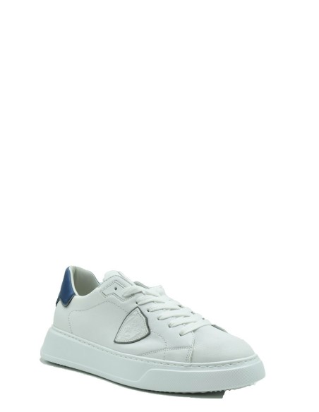 Baskets Philippe Model blanches sport chic
