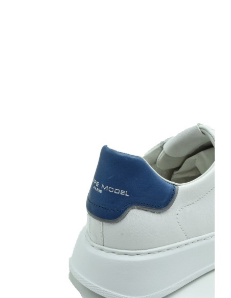 Baskets Philippe Model blanches sport chic