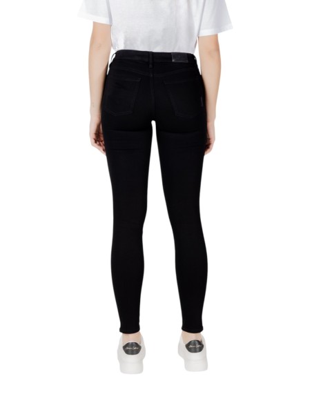 Jeans femme Armani Exchange noir moderne