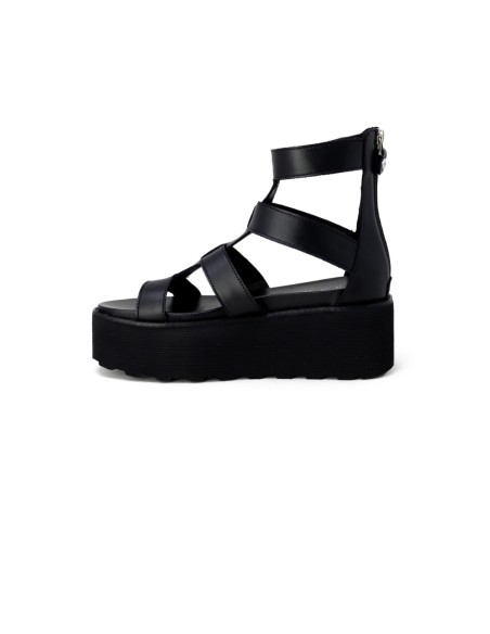 Chaussures basses femme noires Cult