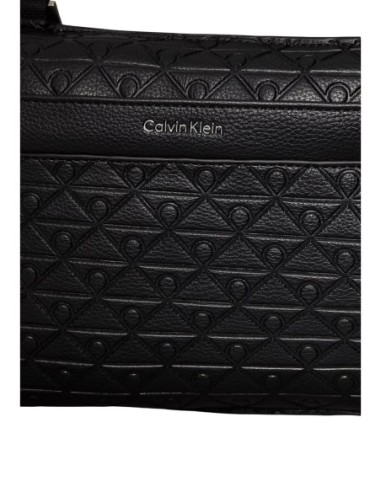 Pochette Calvin Klein noire format urbain