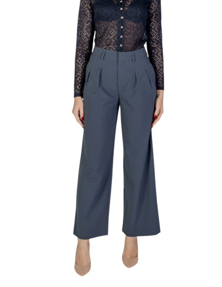 Pantalon gris élégant Calvin Klein Jeans femme