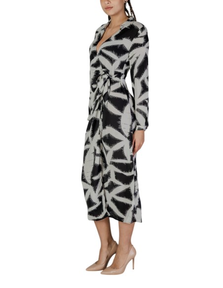 Robe noire décolletée JDY femme