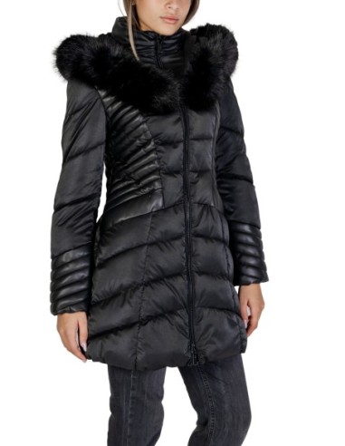 Guess Veste Femme Noire à Capuche Moderne| choixmode.fr