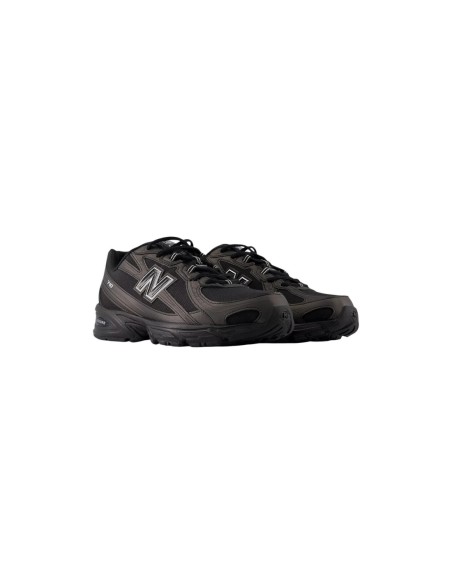New Balance baskets homme noires basses | Choixmode