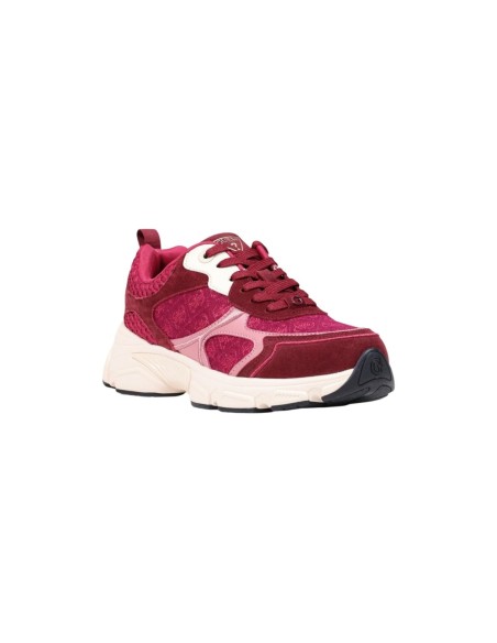 Guess Baskets Femme Bordeaux Plateforme – Moderne & Chic